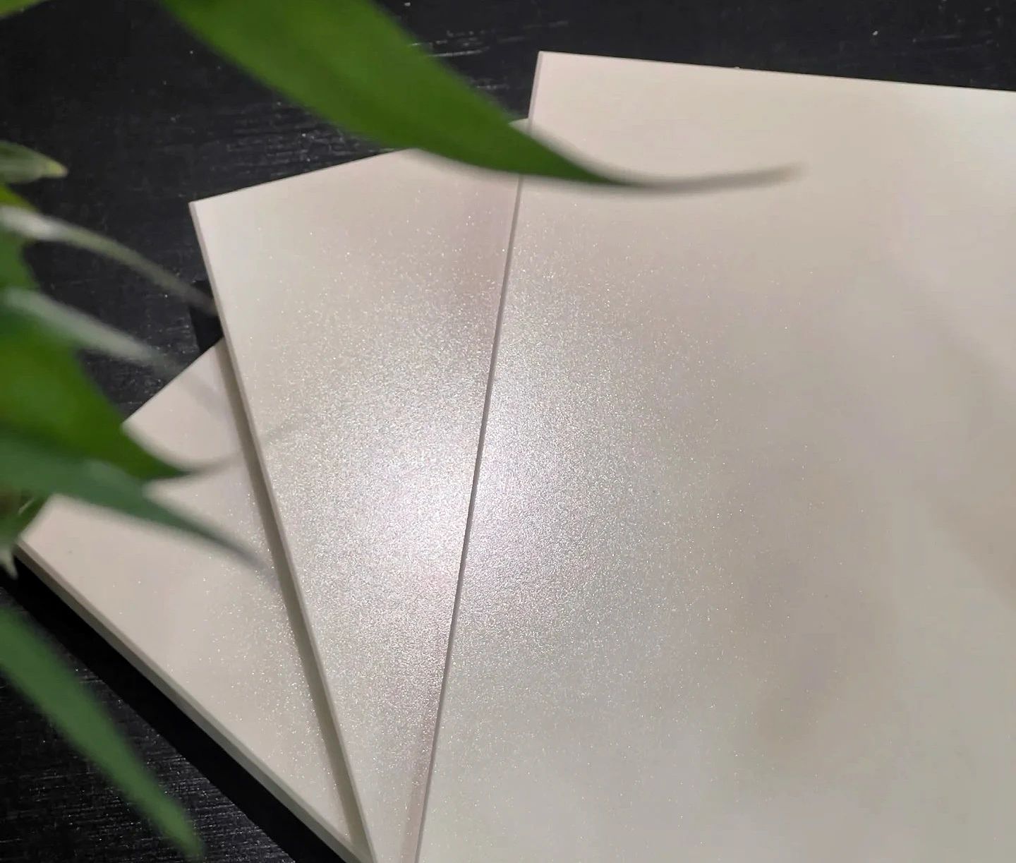 “金丝绒”之争：谁才是原创？谁的技术最领先？